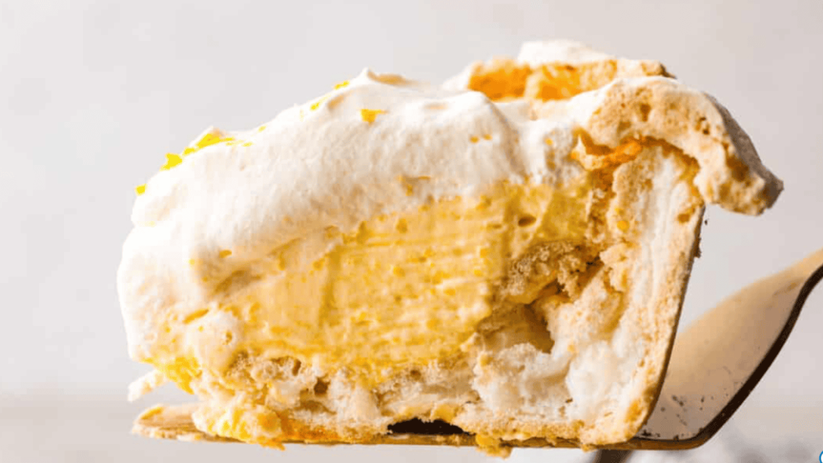 Lemon Angel Pie | The Recipe Critic