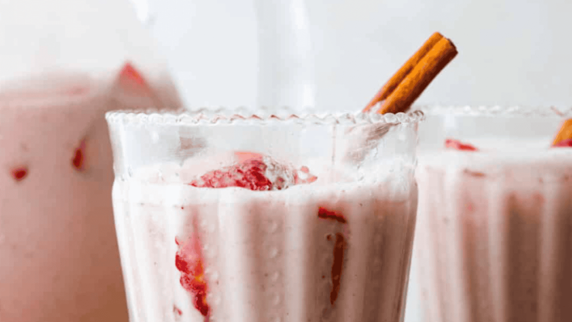 Strawberry Horchata | The Recipe Critic