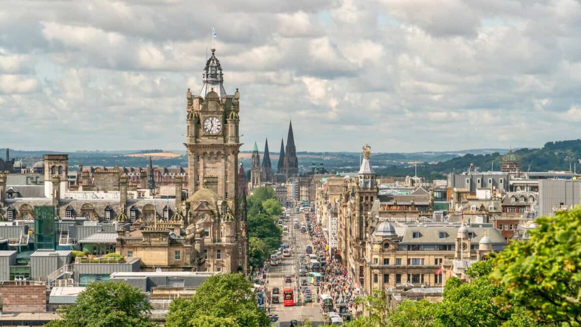 The 7 Best Hostels in Edinburgh (Updated 2024)