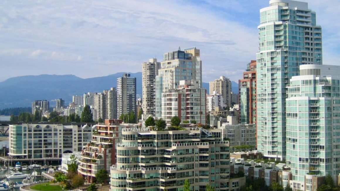 The 5 Best Hotels in Vancouver (Updated 2024)