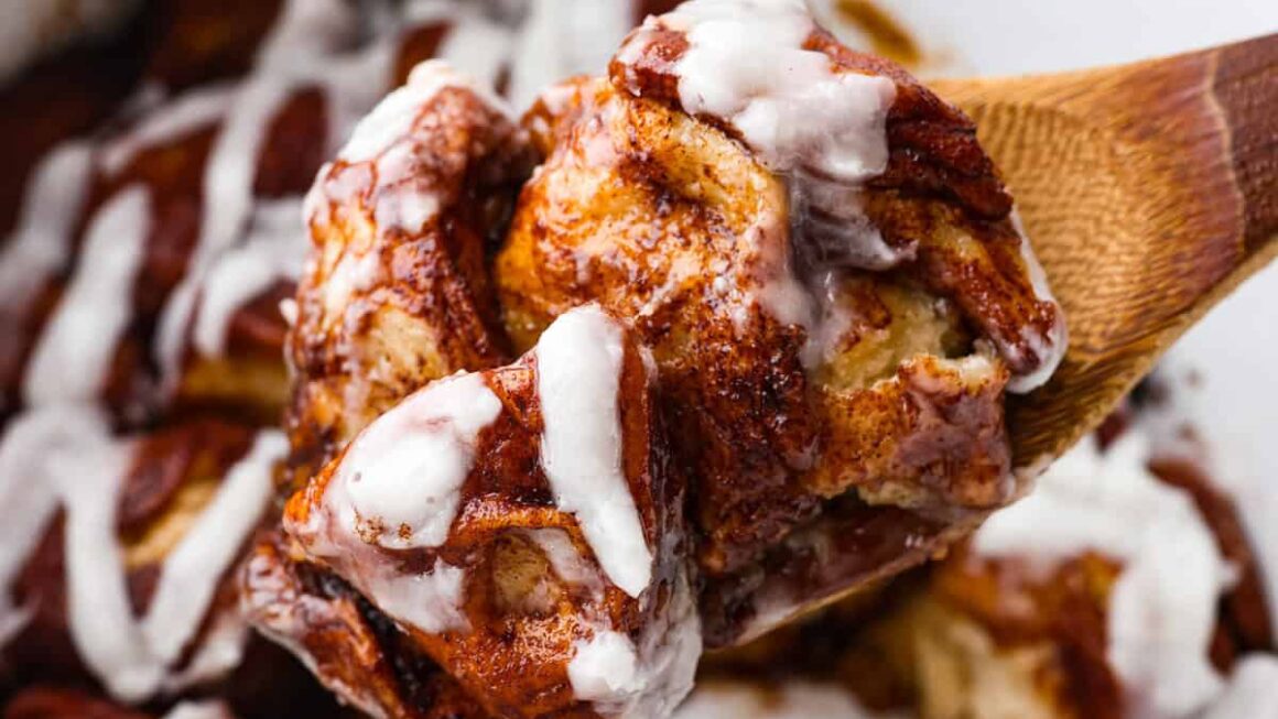 Crockpot Monkey Bread | The Recipe Critic