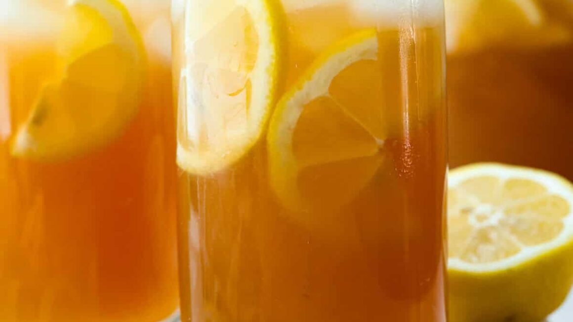 Arnold Palmer Recipe (Iced Tea & Lemonade)